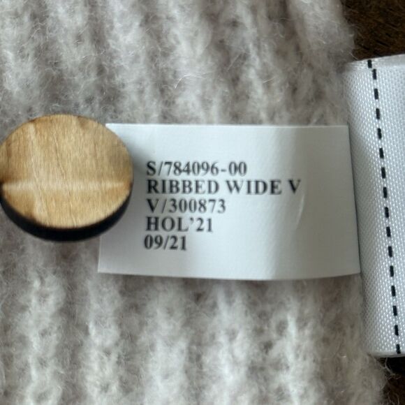 NWT Banana Republic Wide V-Neck Sweater, Ivory SIZE Small  #784096 - Picture 7 of 11